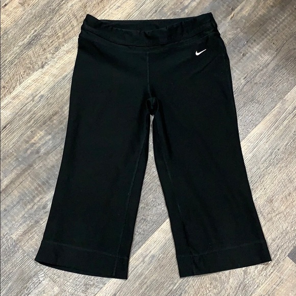 Nike Crops - Picture 1 of 6